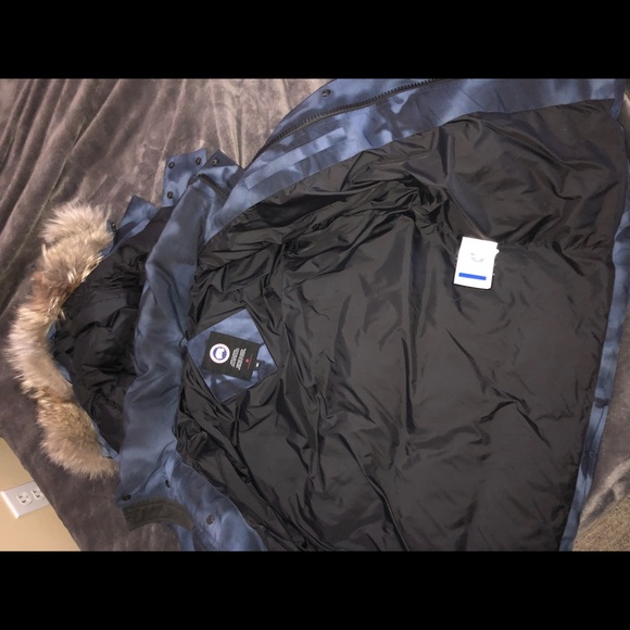 Canada Goose Jacket - Picture 2 of 3